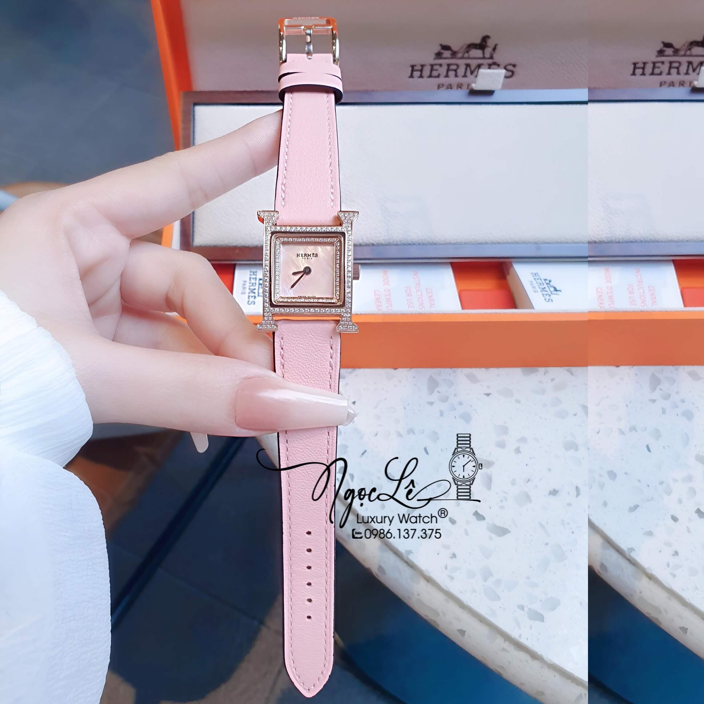 Đồng Hồ Nữ Hermes Heure H Dây Da Hồng Vỏ Rose Mặt Xà Cừ Size 21x21mm