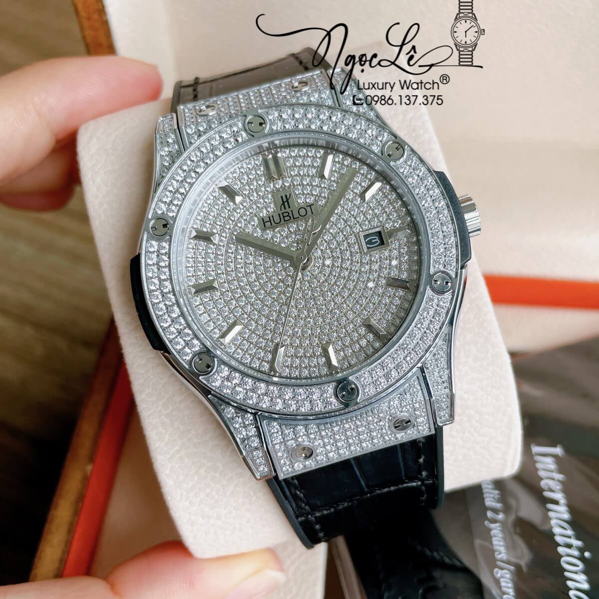 Đồng Hồ Hublot Automatic Nam 42mm Dây Da Silicon Đen Vỏ Bạc Đính Full Đá