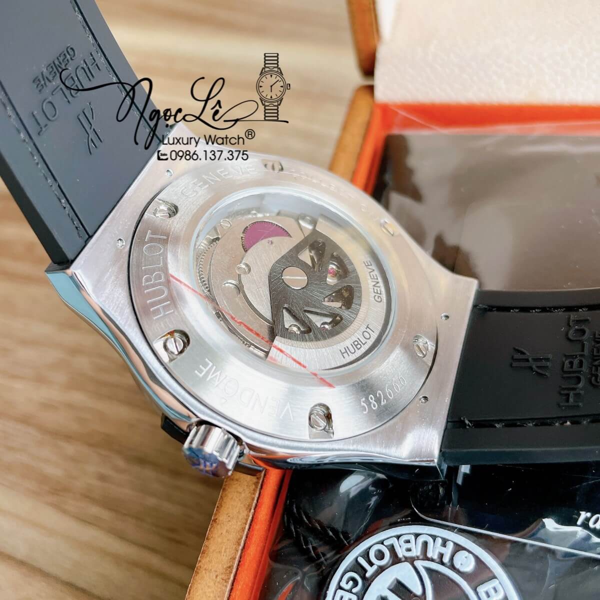 Đồng Hồ Hublot Automatic Nam 42mm Dây Da Silicon Đen Vỏ Bạc Đính Full Đá
