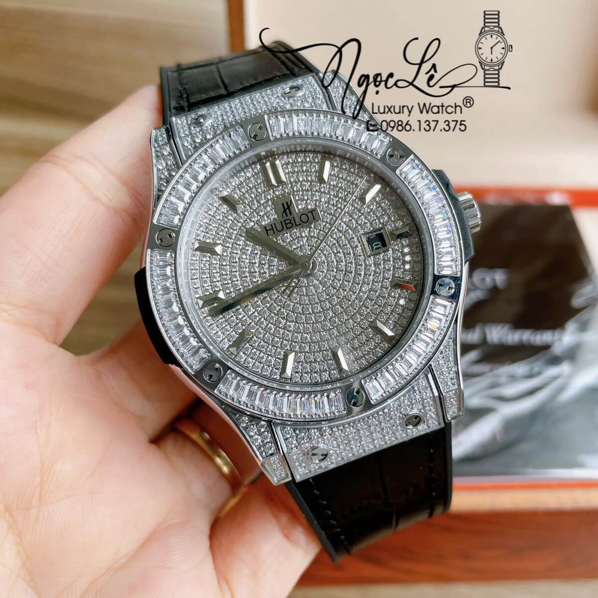 Đồng Hồ Hublot Automatic Nam 42mm Dây Da Silicon Đen Vỏ Bạc Đính Full Đá