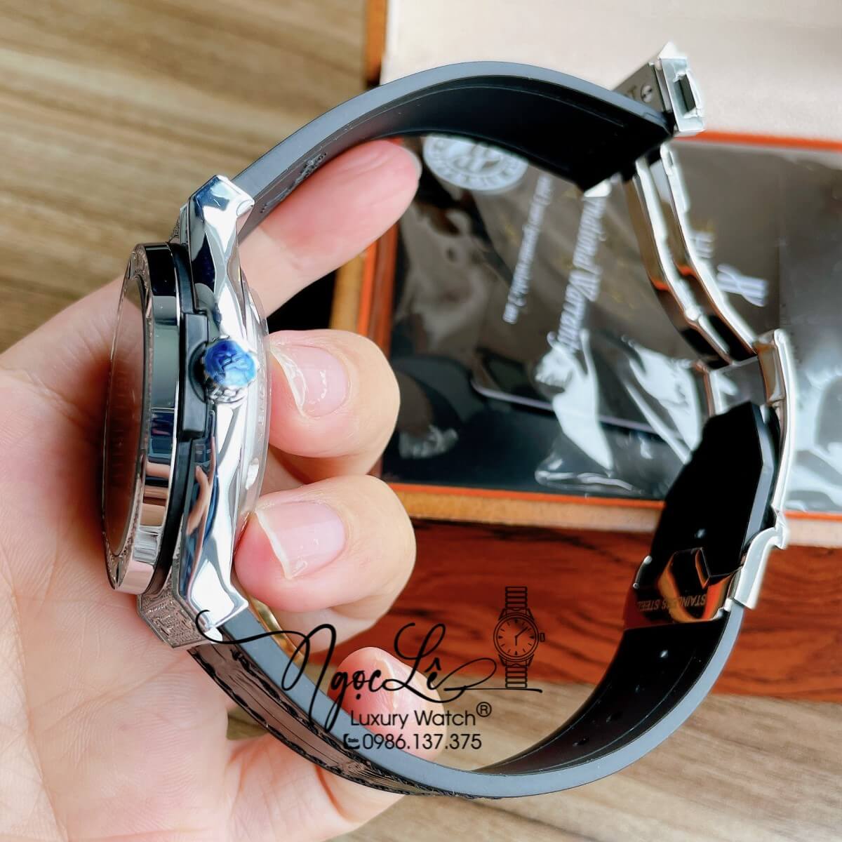 Đồng Hồ Hublot Automatic Nam Lộ Cơ Size 42mm Dây Da Silicon Đen Vỏ Bạc Đính Đá