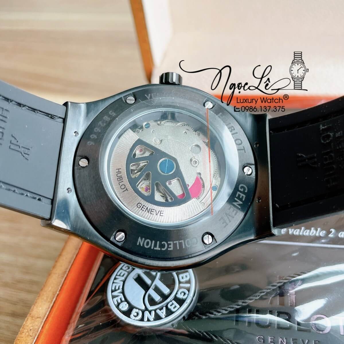 Đồng Hồ Hublot Automatic Nam Lộ Cơ Size 42mm Da Dây Silicon Đen Vỏ Thép Đen