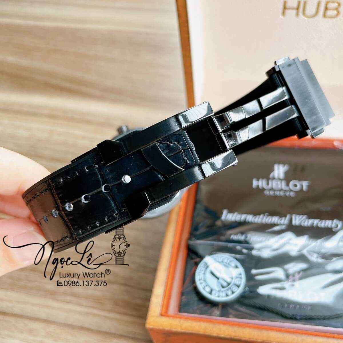 Đồng Hồ Hublot Automatic Nam Lộ Cơ Size 42mm Da Dây Silicon Đen Vỏ Thép Đen