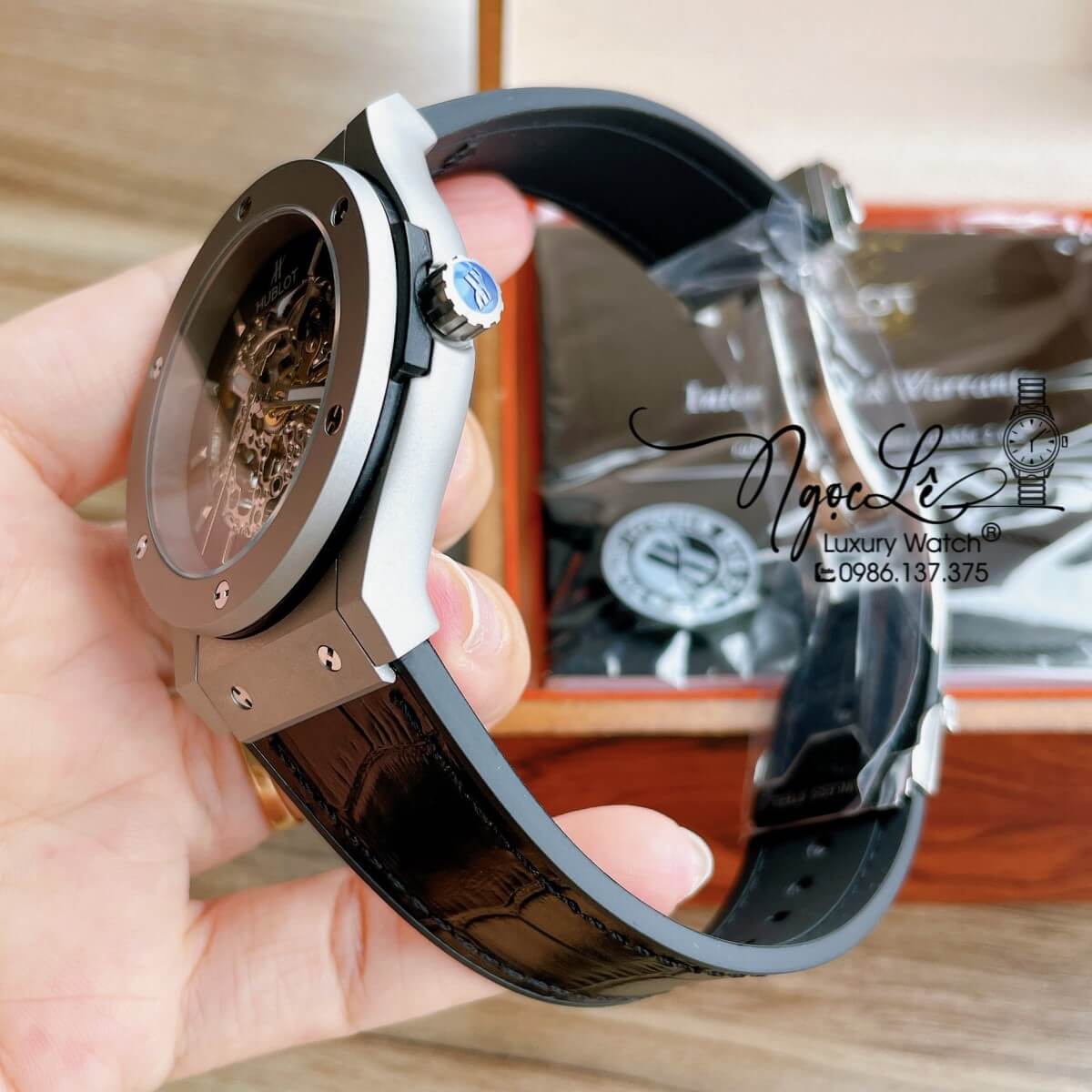 Đồng Hồ Hublot Automatic Nam Lộ Cơ Size 42mm Dây Silicon Đen Vỏ Thép Mờ