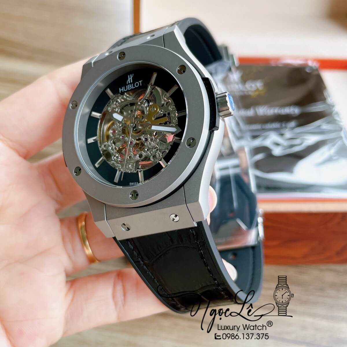 Đồng Hồ Hublot Automatic Nam Lộ Cơ Size 42mm Dây Silicon Đen Vỏ Thép Mờ