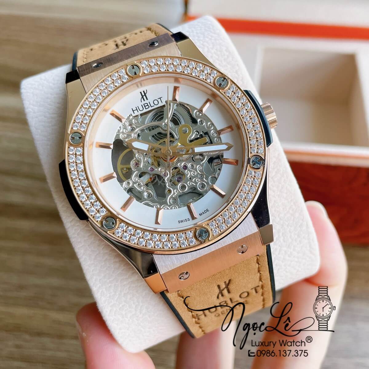 Đồng Hồ Hublot Automatic Nam Lộ Cơ Size 42mm Dây Da Silicon Nâu Vỏ Rose Đính Đá