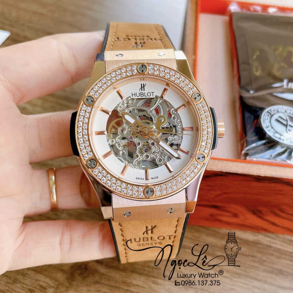 Đồng Hồ Hublot Automatic Nam Lộ Cơ Size 42mm Dây Da Silicon Nâu Vỏ Rose Đính Đá