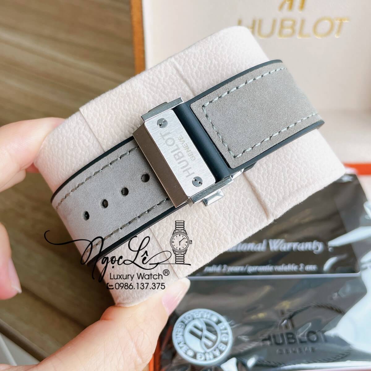Đồng Hồ Hublot Automatic Nam Lộ Cơ Size 42mm Dây Da Silicon Xám Vỏ Bạc Đính Đá