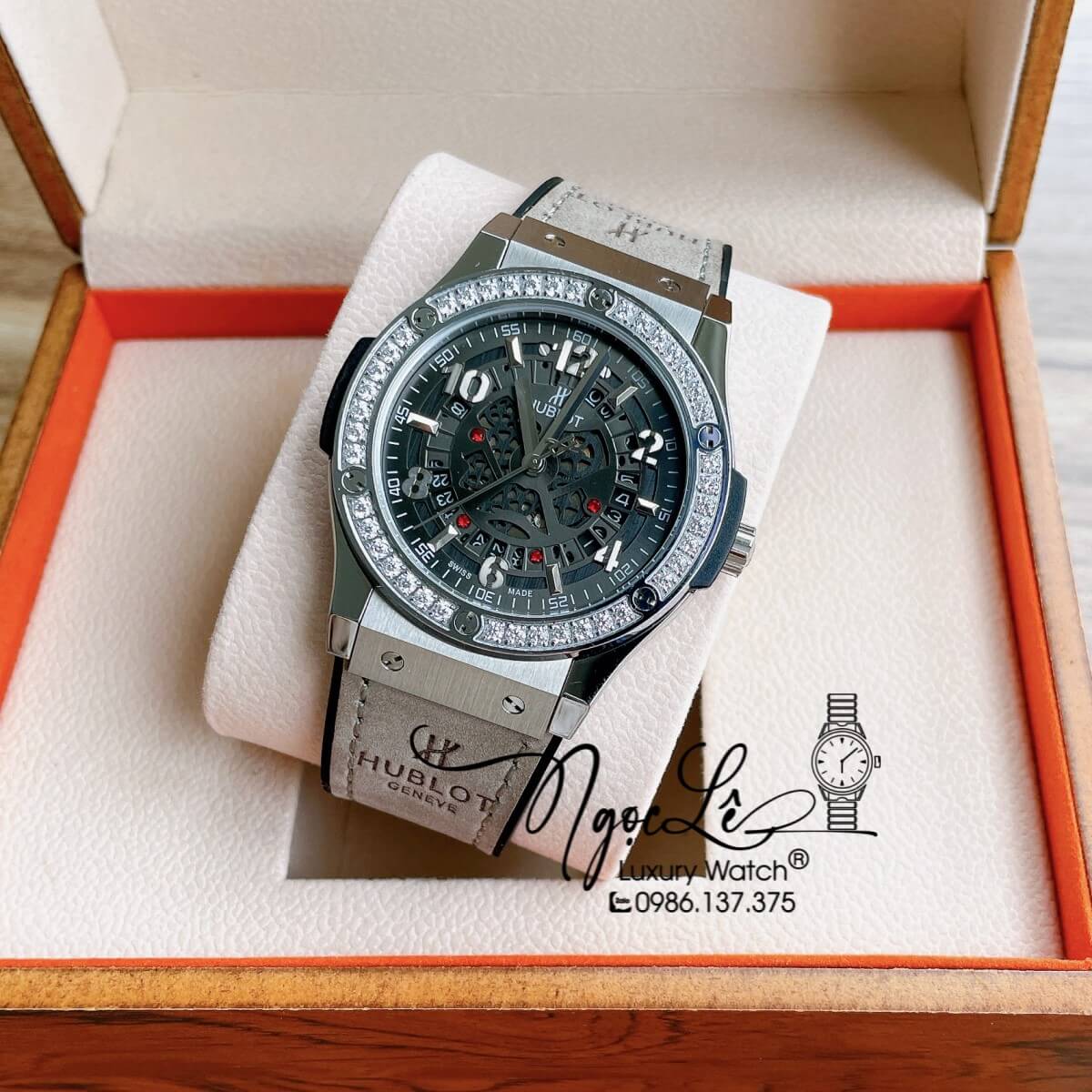 Đồng Hồ Hublot Automatic Nam Lộ Cơ Size 42mm Dây Da Silicon Xám Vỏ Bạc Đính Đá