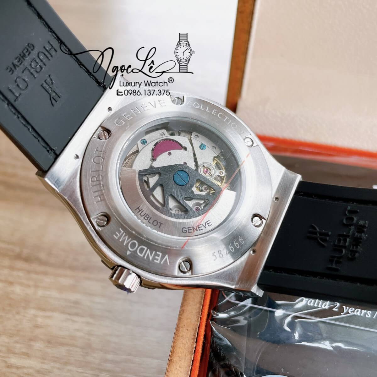 Đồng Hồ Hublot Automatic Nam Lộ Cơ Size 42mm Dây Da Silicon Xanh Vỏ Bạc Đính Đá
