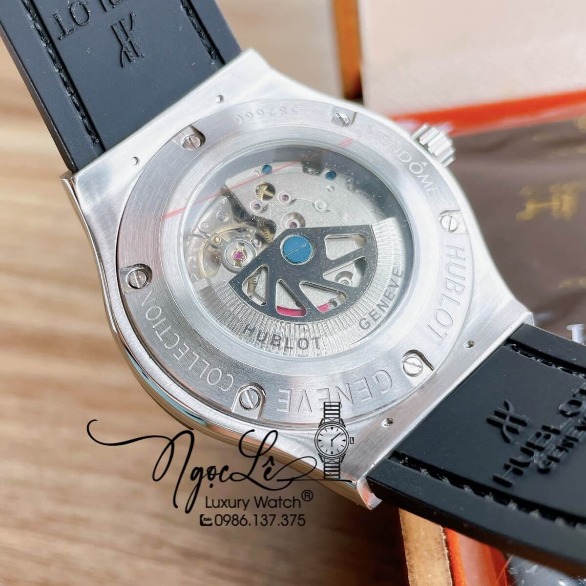 Đồng Hồ Hublot Automatic Nam Lộ Cơ Size 42mm Dây Da Silicon Xanh Vỏ Thép Bạc