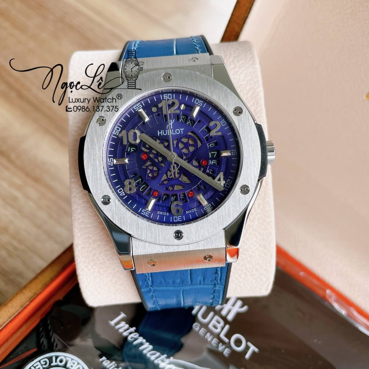 Đồng Hồ Hublot Automatic Nam Lộ Cơ Size 42mm Dây Da Silicon Xanh Vỏ Thép Bạc