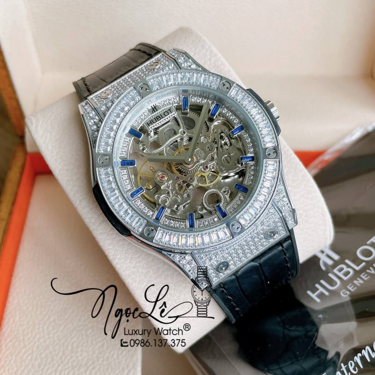 Đồng Hồ Nam Hublot Automatic Lộ Cơ Size 42mm Dây Da Silicon Đen Vỏ Bạc Đính Đá