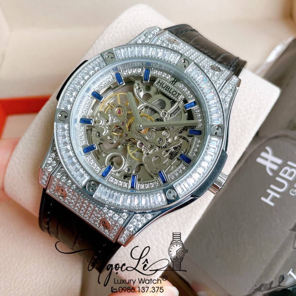 Đồng Hồ Nam Hublot Automatic Lộ Cơ Size 42mm Dây Da Silicon Đen Vỏ Bạc Đính Đá
