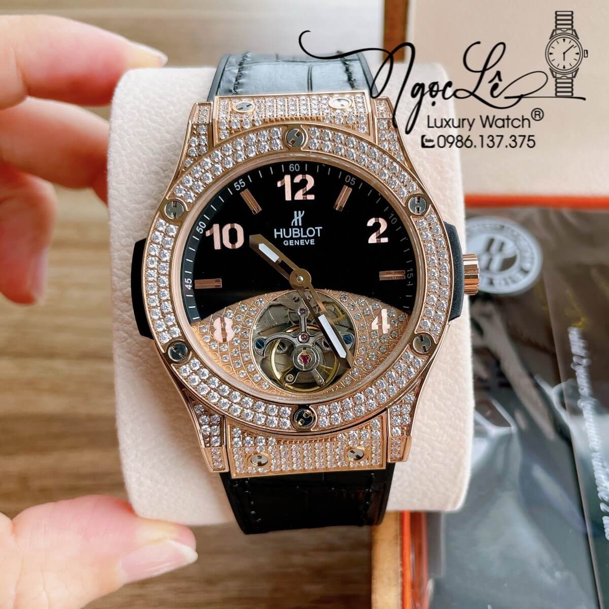 Đồng Hồ Nam Hublot Big Bang Automatic Lộ Cơ Size 42mm Dây Da Silicon Đen Vỏ Rose Đính Đá