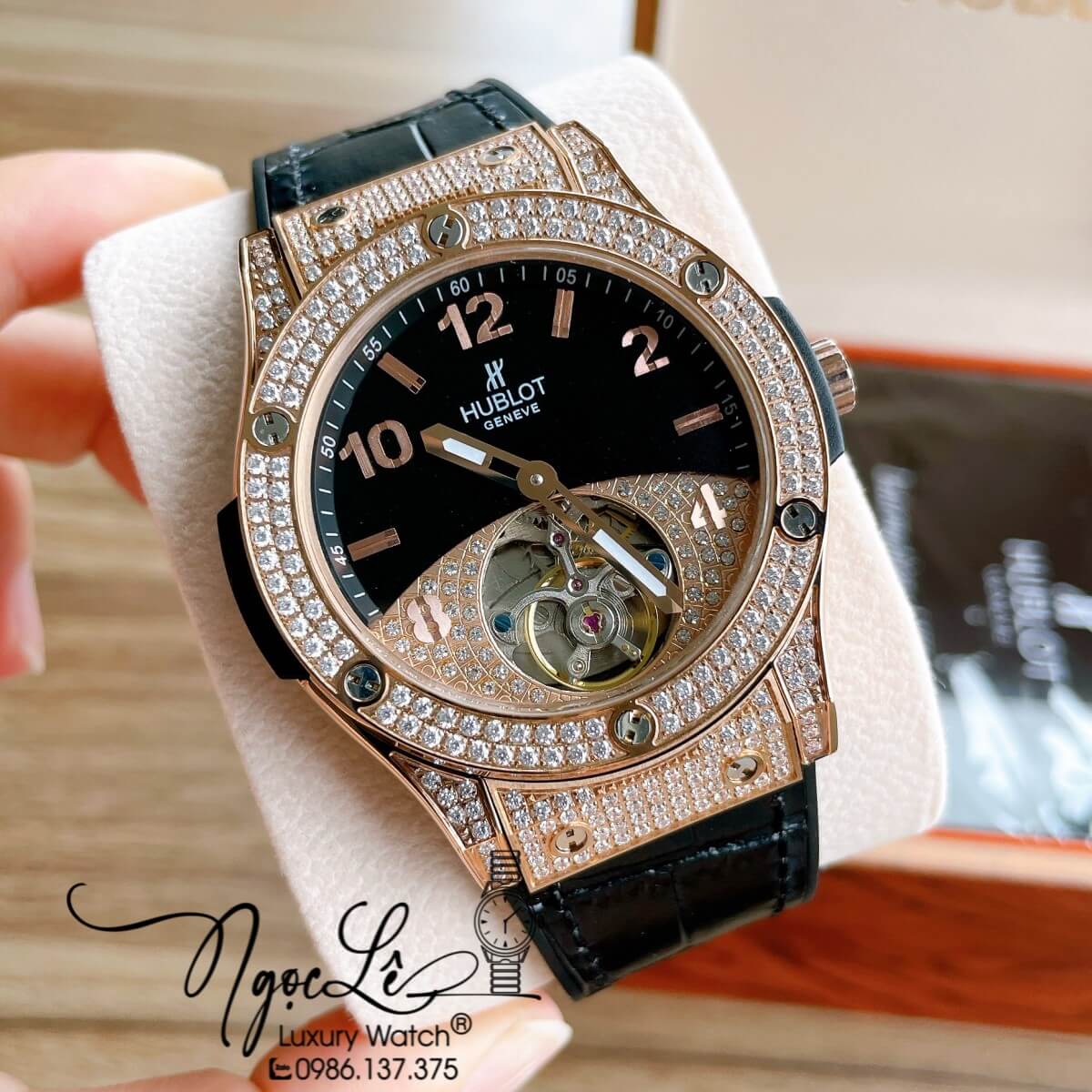 Đồng Hồ Nam Hublot Big Bang Automatic Lộ Cơ Size 42mm Dây Da Silicon Đen Vỏ Rose Đính Đá