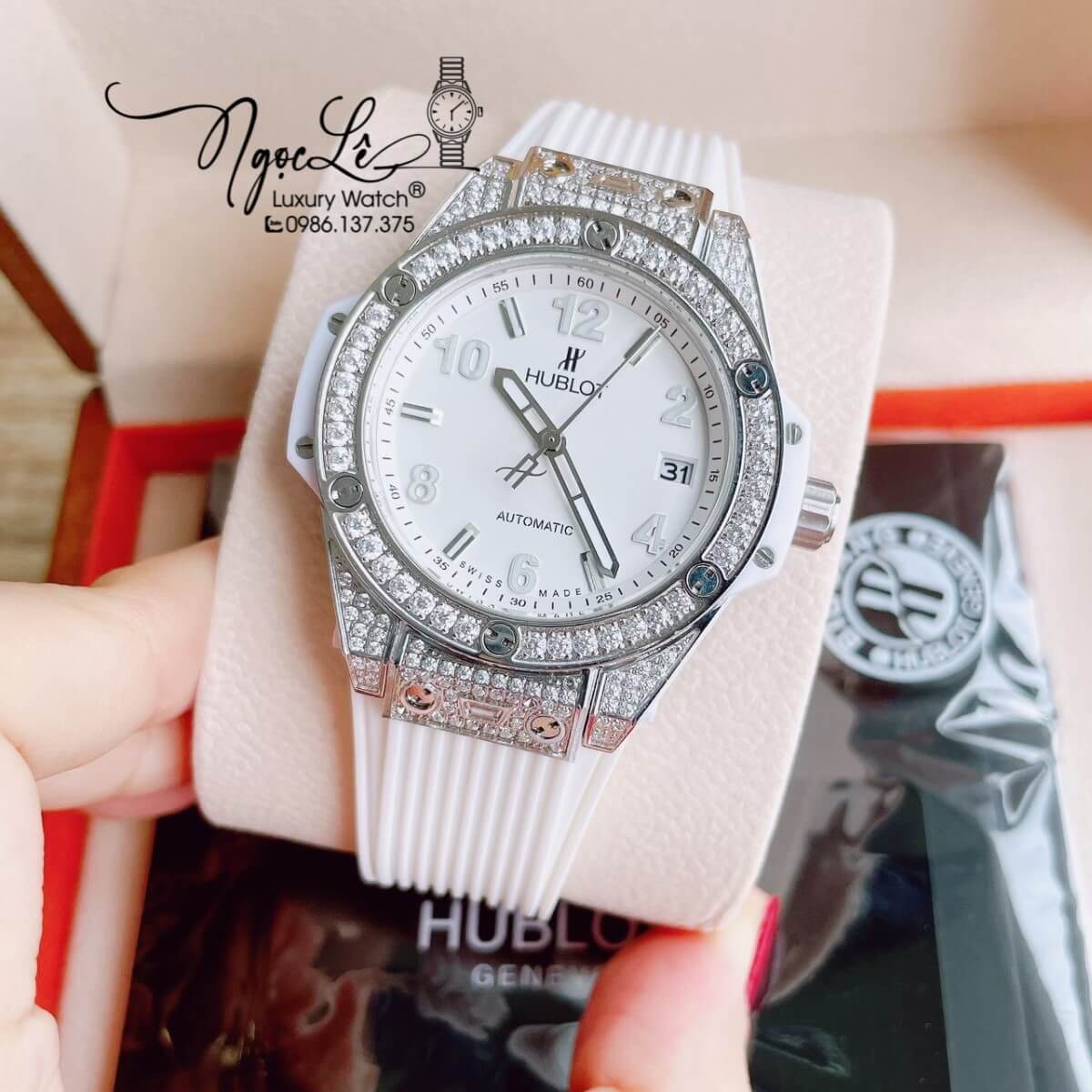 Đồng Hồ Nữ Hublot Big Bang Dây Silicon Trắng Vỏ Bạc Đính Đá Tròn Size 37mm