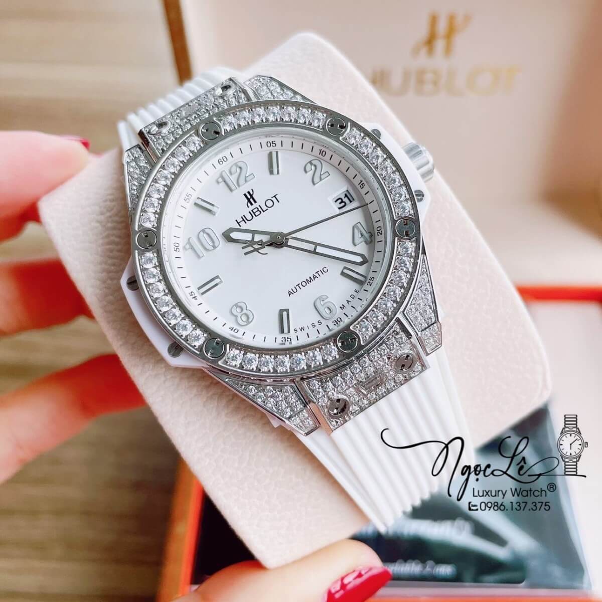 Đồng Hồ Nữ Hublot Big Bang Dây Silicon Trắng Vỏ Bạc Đính Đá Tròn Size 37mm
