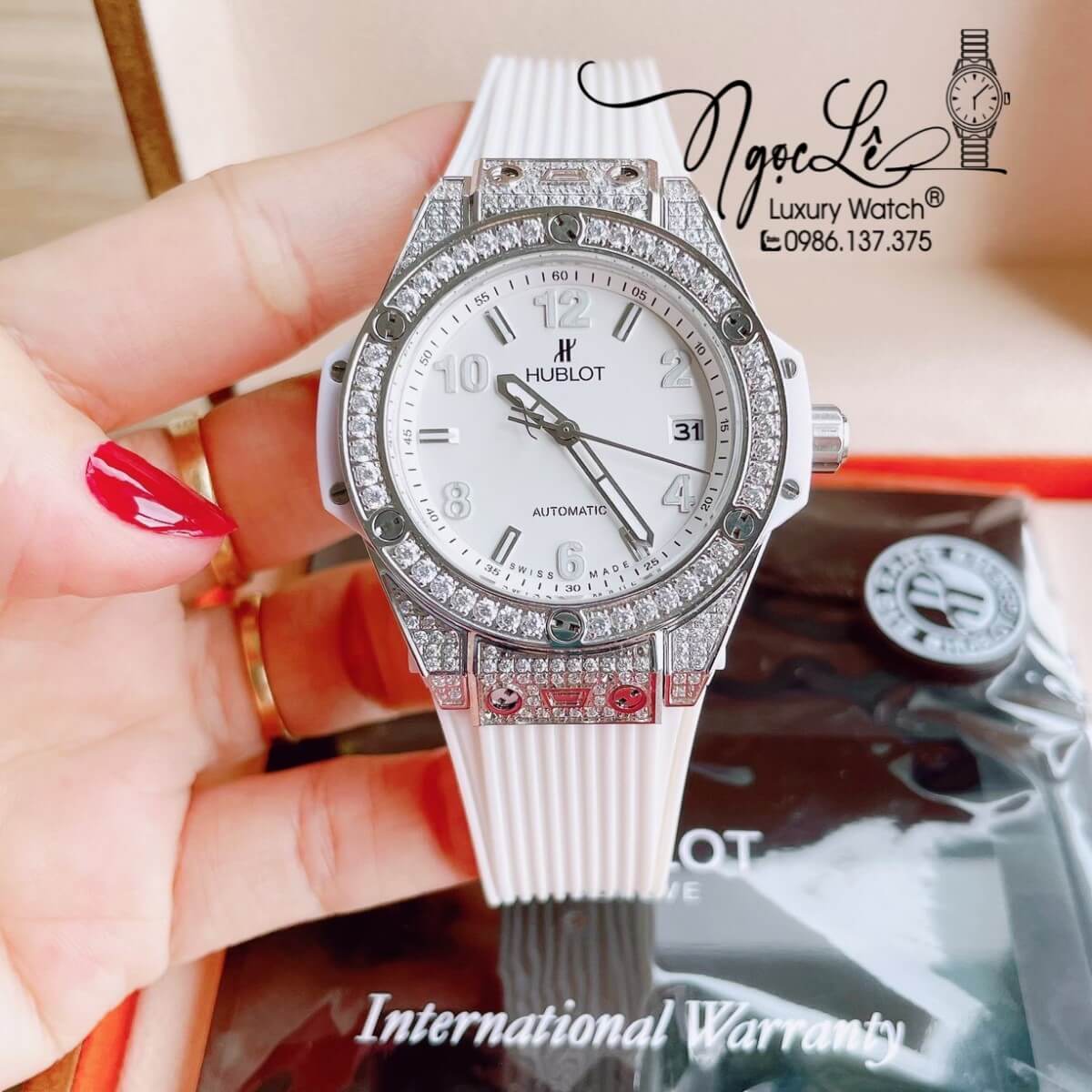 Đồng Hồ Nữ Hublot Big Bang Dây Silicon Trắng Vỏ Bạc Đính Đá Tròn Size 37mm