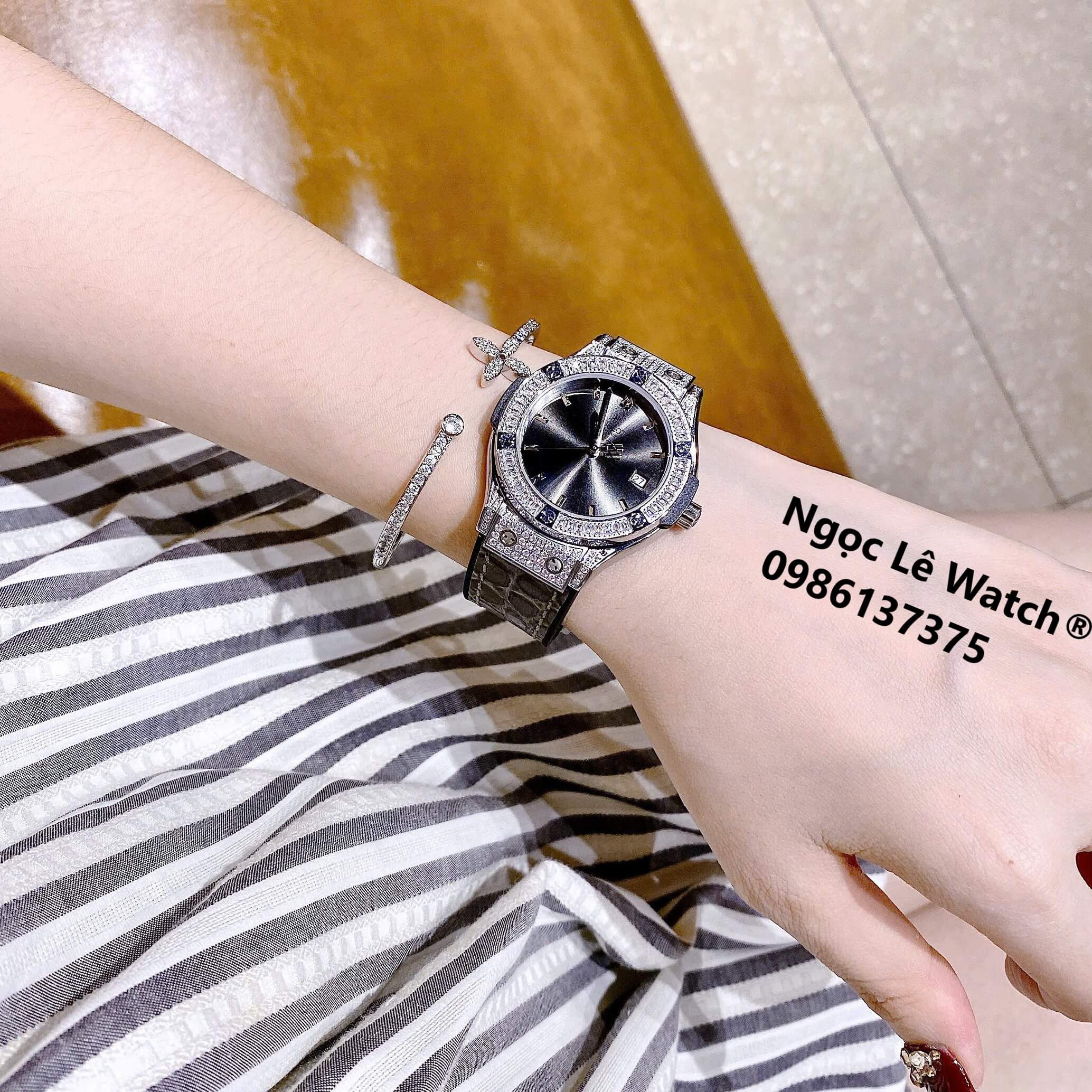 Đồng Hồ Nữ Hublot Classic Fusion Màu Xám Đen Đính Đá Silver Size 34mm - Máy Quartz