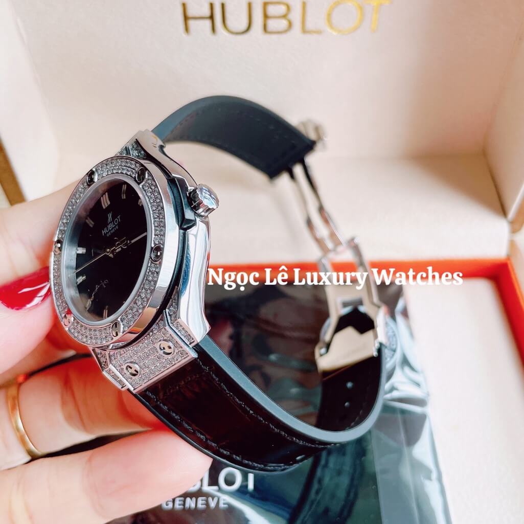 Đồng Hồ Nữ Hublot Classic Fusion 34mm Máy Pin Dây Da Silicon Đen Đính Đá Vỏ Silver