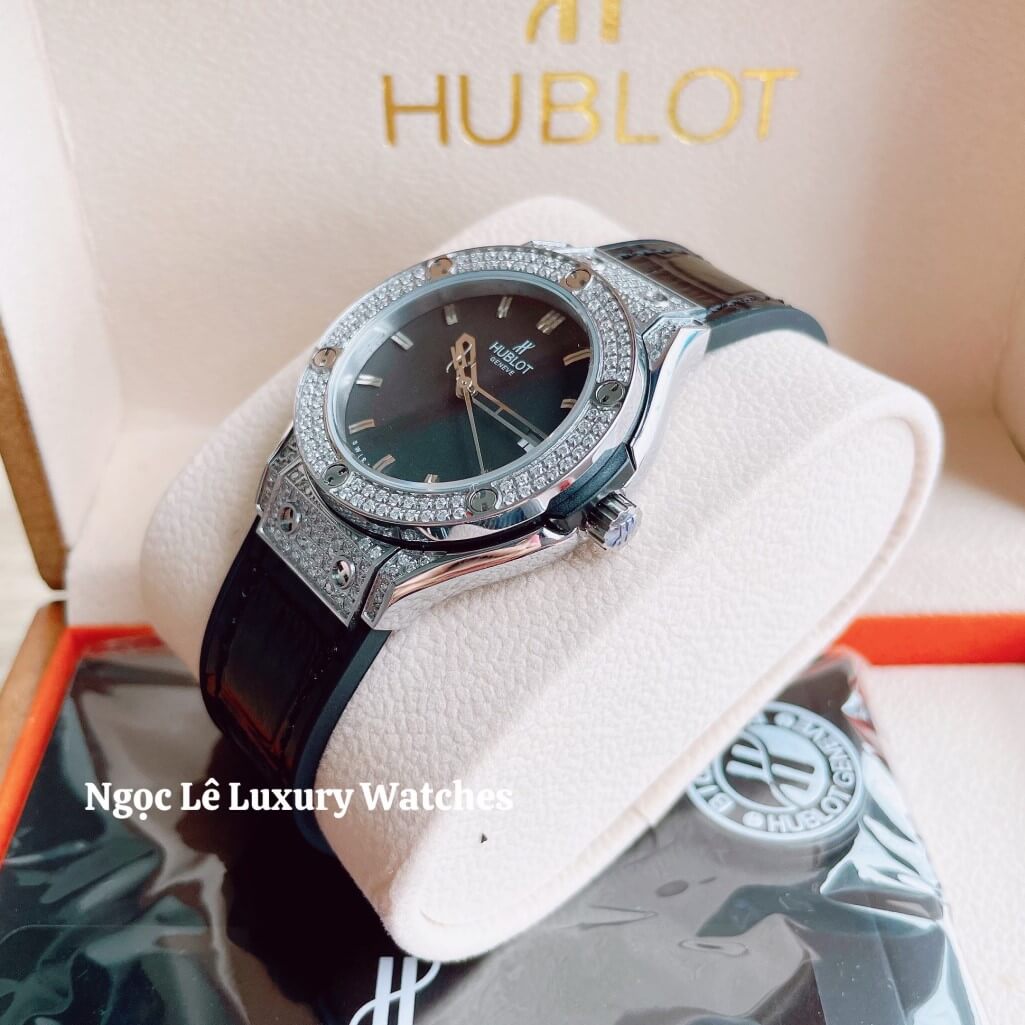 Đồng Hồ Nữ Hublot Classic Fusion 34mm Máy Pin Dây Da Silicon Đen Đính Đá Vỏ Silver
