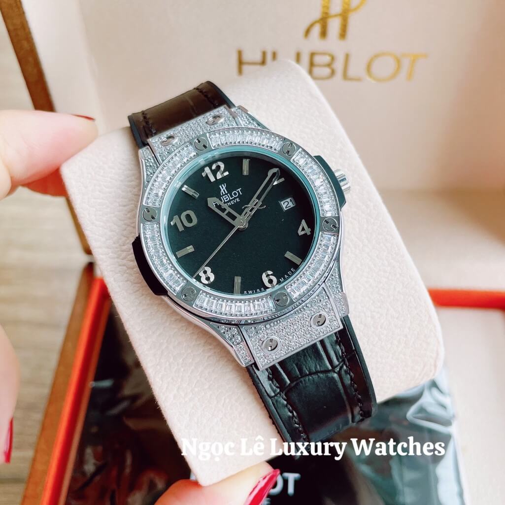 Đồng Hồ Nữ Hublot Classic Fusion 34mm Máy Pin Dây Da Silicon Đen Đính Đá Vỏ Silver