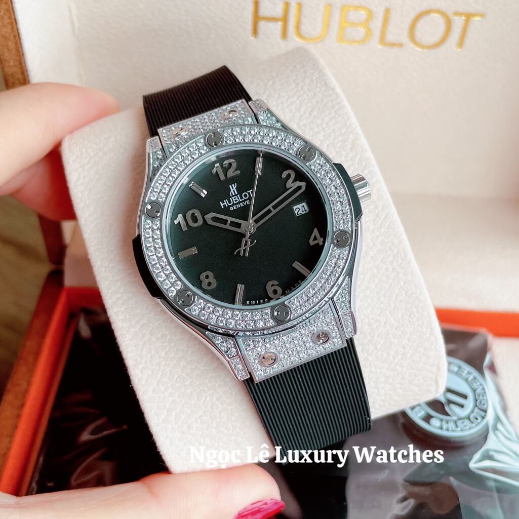 Đồng Hồ Nữ Hublot Classic Fusion 34mm Máy Pin Dây Silicon Đen Đính Đá Vỏ Silver