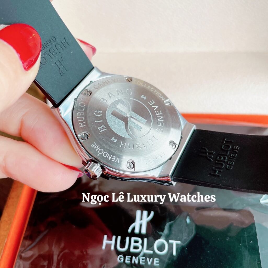 Đồng Hồ Nữ Hublot Classic Fusion 34mm Máy Pin Dây Silicon Đen Đính Đá Vỏ Silver