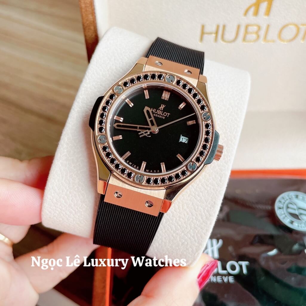 Đồng Hồ Nữ Hublot Classic Fusion 34mm Máy Pin Dây Silicon Đen Đính Đá Vỏ Rose Gold
