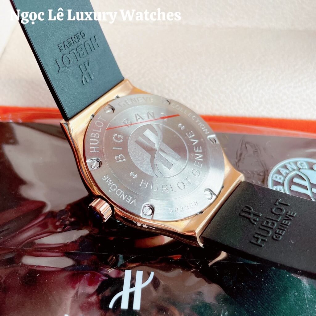Đồng Hồ Nữ Hublot Classic Fusion 34mm Máy Pin Dây Silicon Đen Đính Đá Vỏ Rose Gold