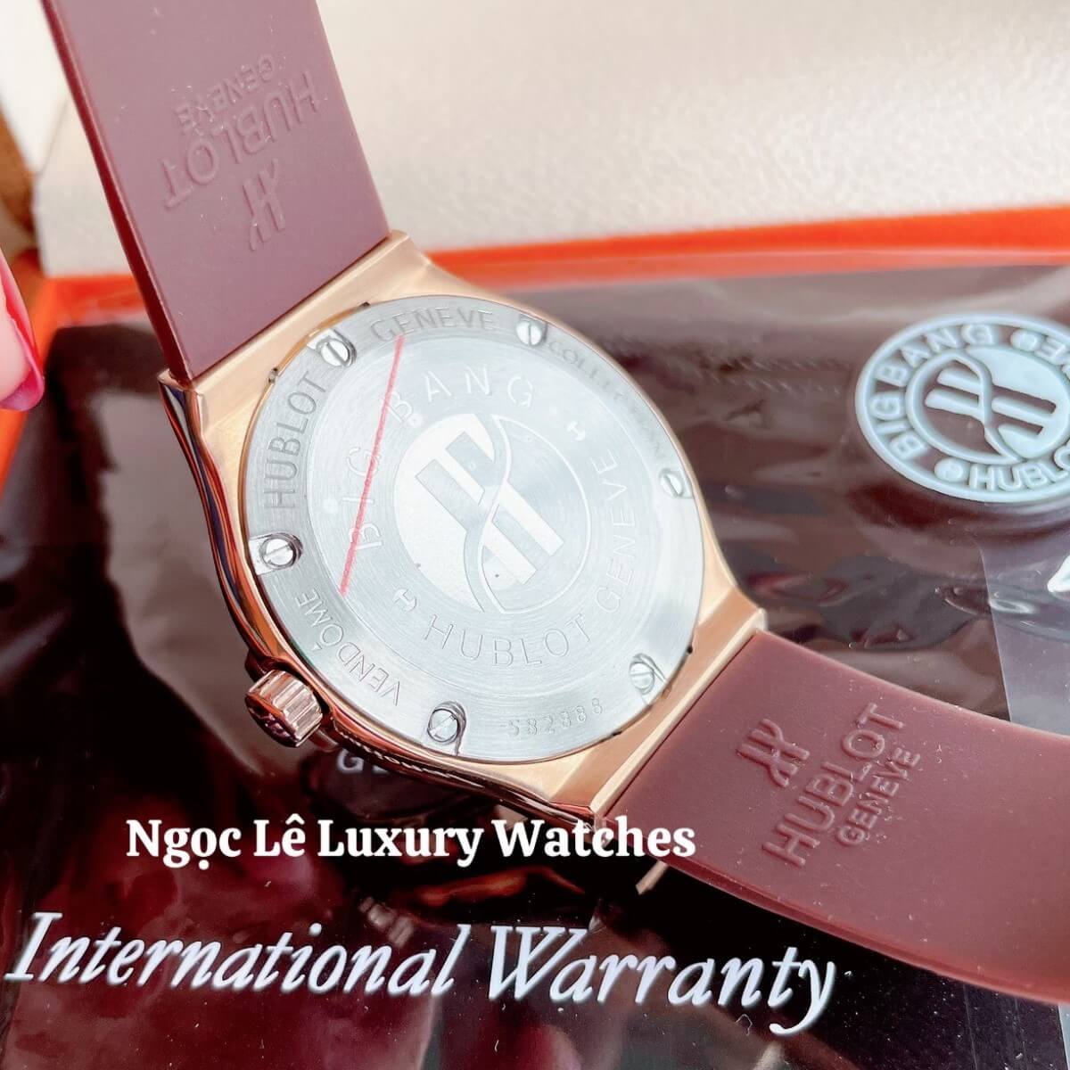 Đồng Hồ Nữ Hublot Classic Fusion 34mm Máy Pin Dây Silicon Nâu Đính Đá Vỏ Rose Gold