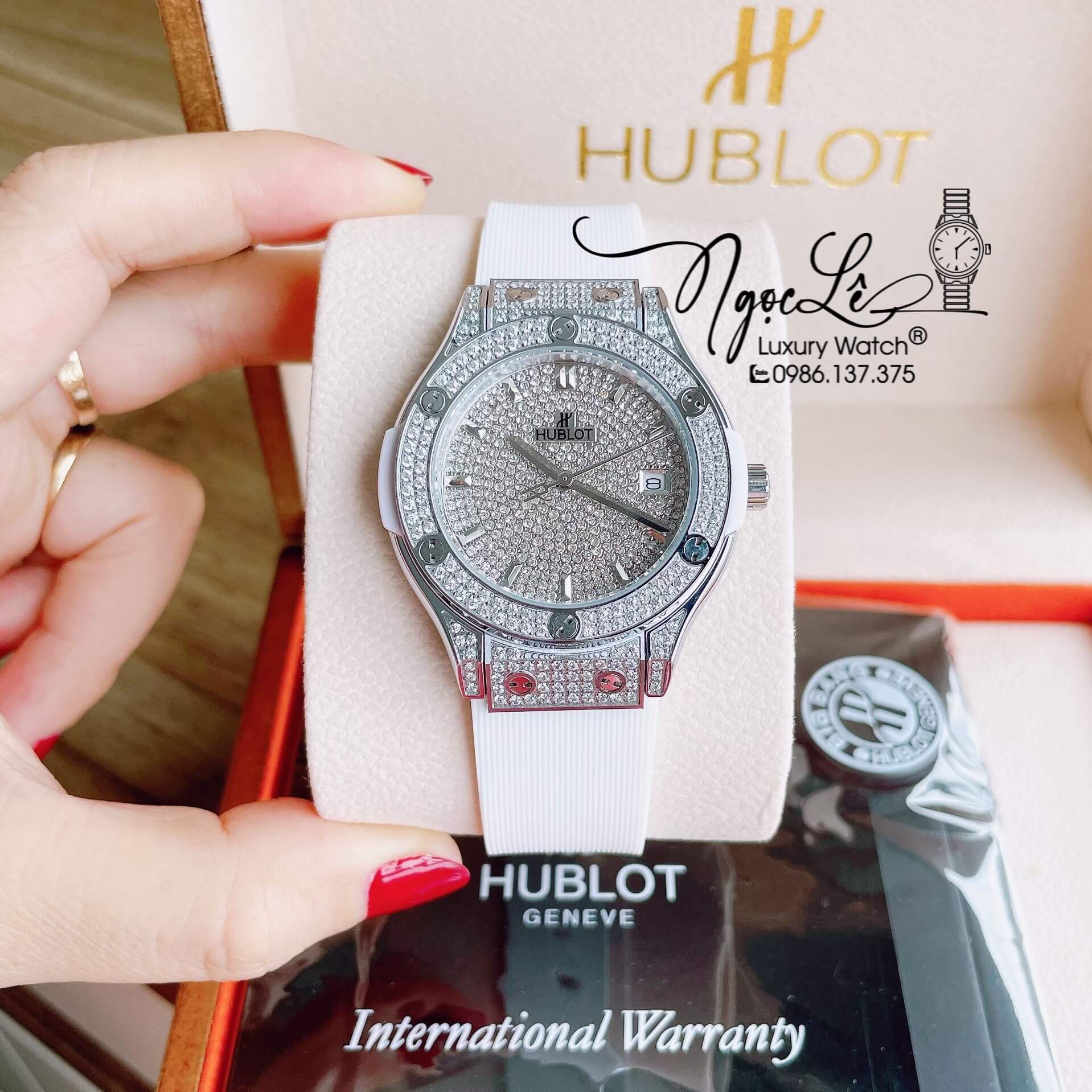Đồng Hồ Nữ Hublot Classic Fusion 34mm Máy Pin Dây Silicon Trắng Đính Full Đá Vỏ Silver