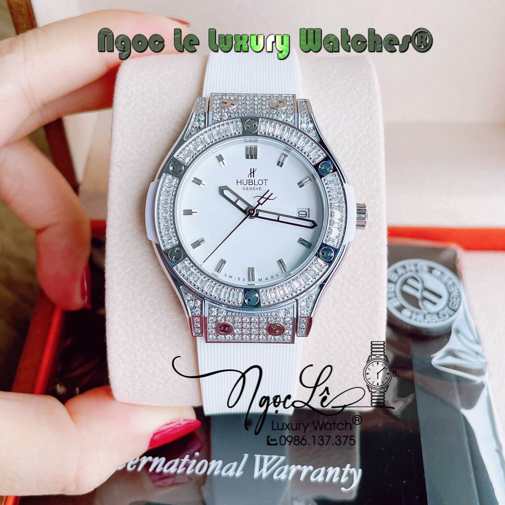 Đồng Hồ Nữ Hublot Classic Fusion 34mm Máy Pin Dây Silicon Trắng Đính Đá Ống Vỏ Silver