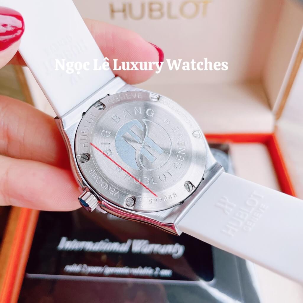 Đồng Hồ Nữ Hublot Classic Fusion 34mm Máy Pin Dây Silicon Trắng Đính Full Đá Vỏ Silver