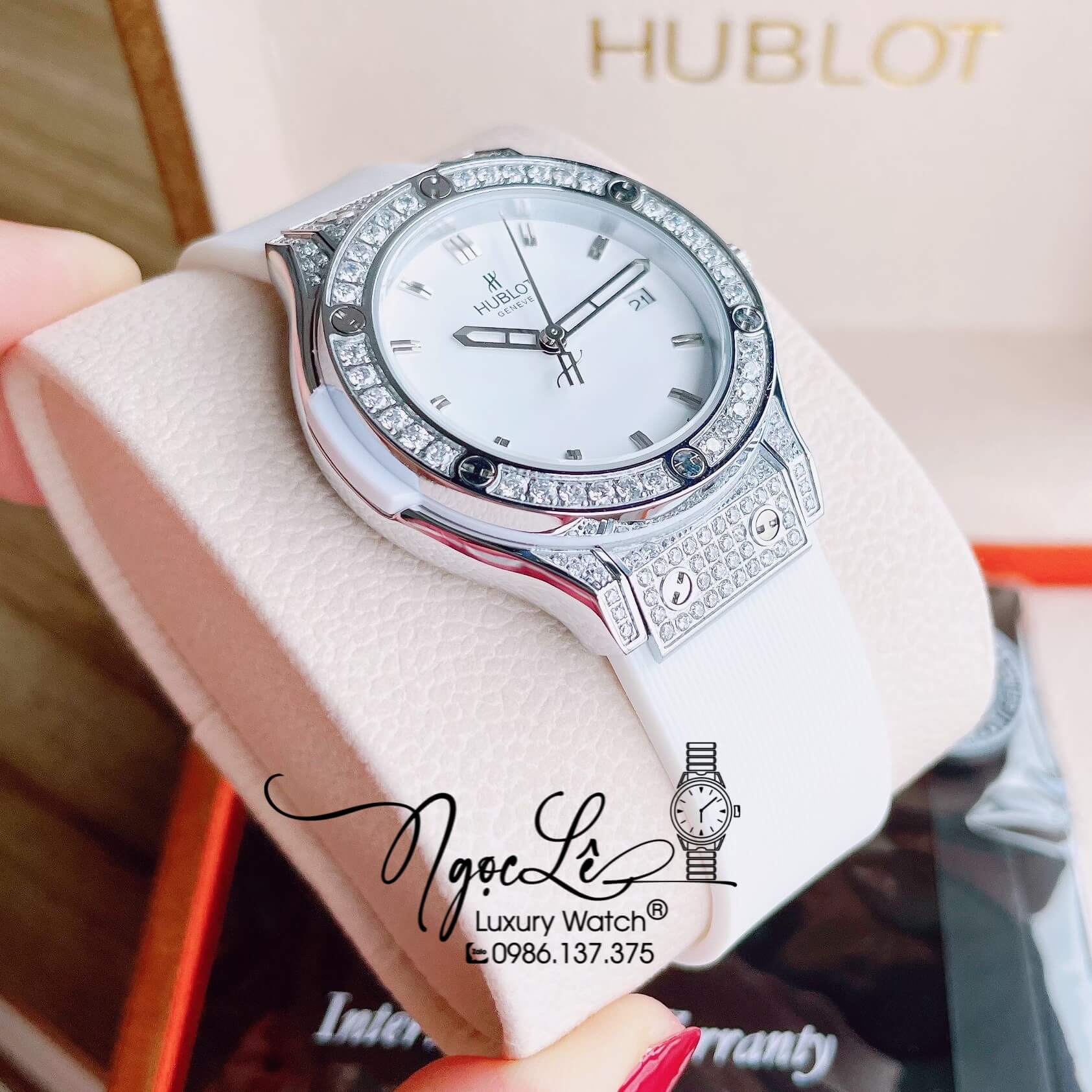 Đồng Hồ Nữ Hublot Classic Fusion 34mm Máy Pin Dây Silicon Trắng Đính Đá Vỏ Silver