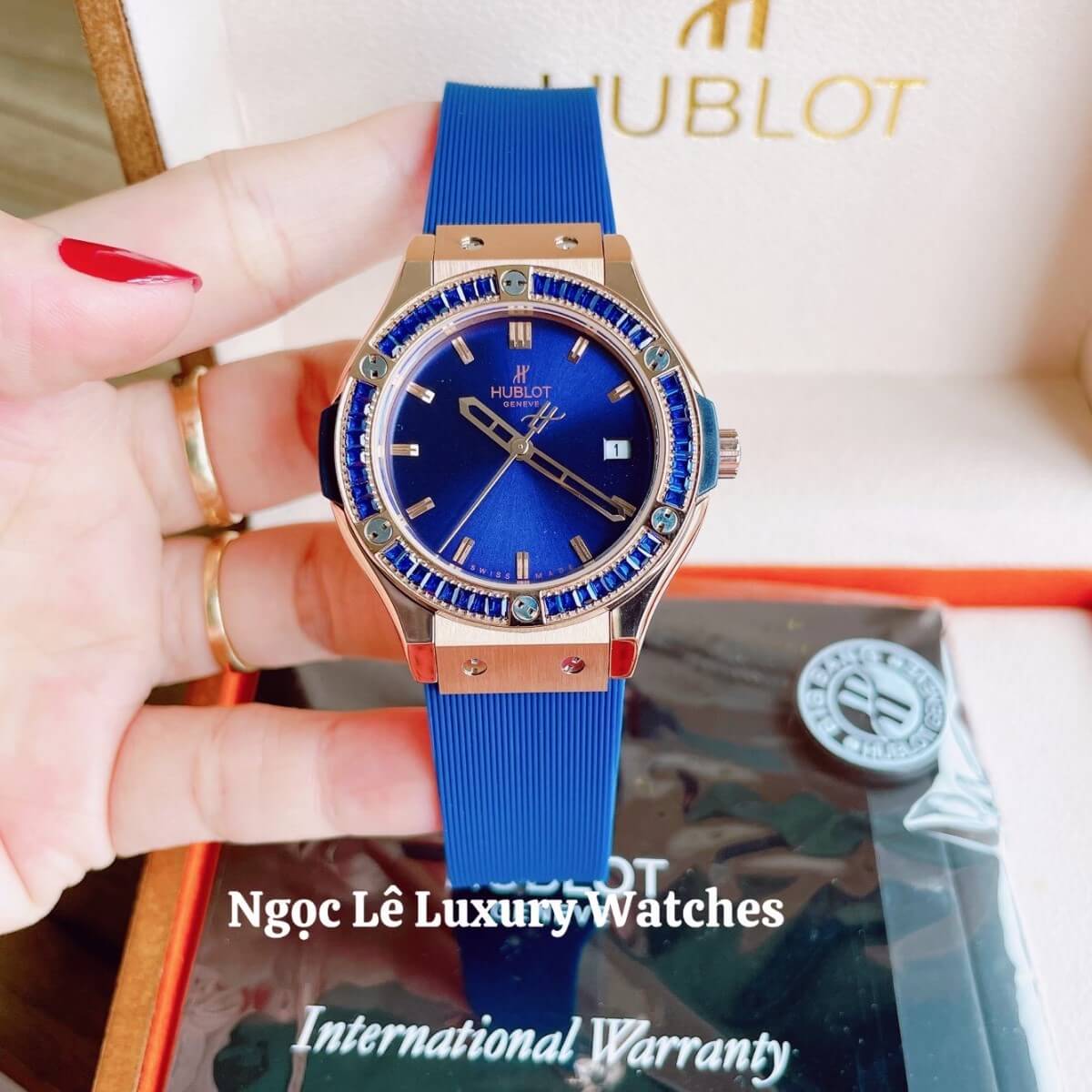 Đồng Hồ Nữ Hublot Classic Fusion 34mm Máy Pin Dây Silicon Xanh Đính Đá Vỏ Rose Gold