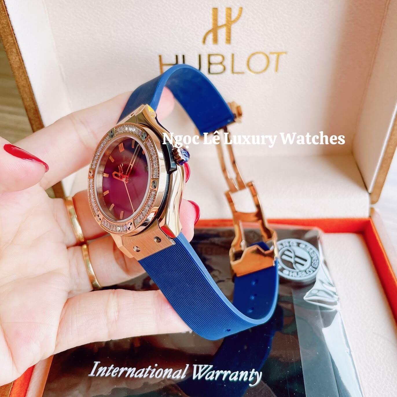 Đồng Hồ Nữ Hublot Classic Fusion 34mm Máy Pin Dây Silicon Xanh Đính Đá Rose Gold