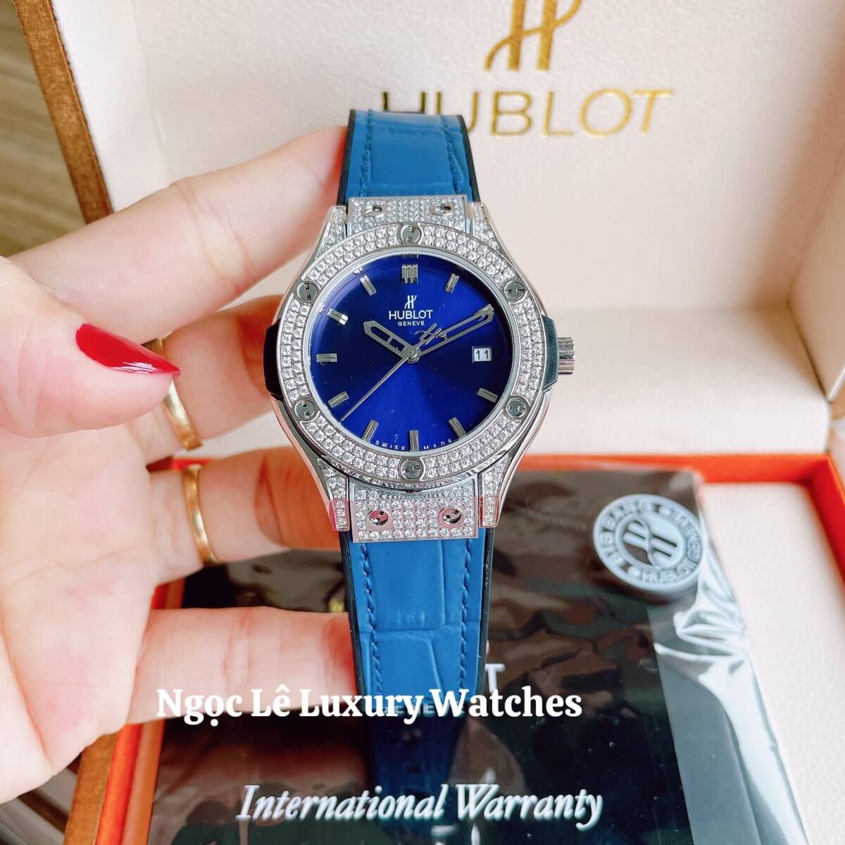 Đồng Hồ Nữ Hublot Classic Fusion 34mm Máy Pin Dây Da Silicon Xanh Đính Đá Vỏ Silver