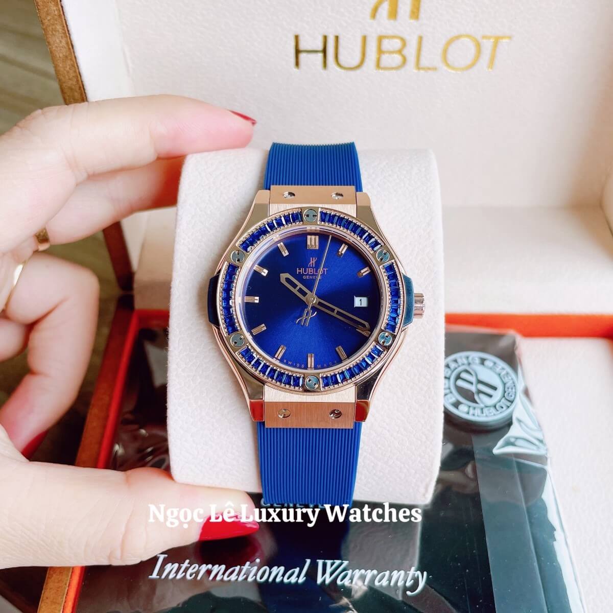 Đồng Hồ Nữ Hublot Classic Fusion 34mm Máy Pin Dây Silicon Xanh Đính Đá Vỏ Rose Gold