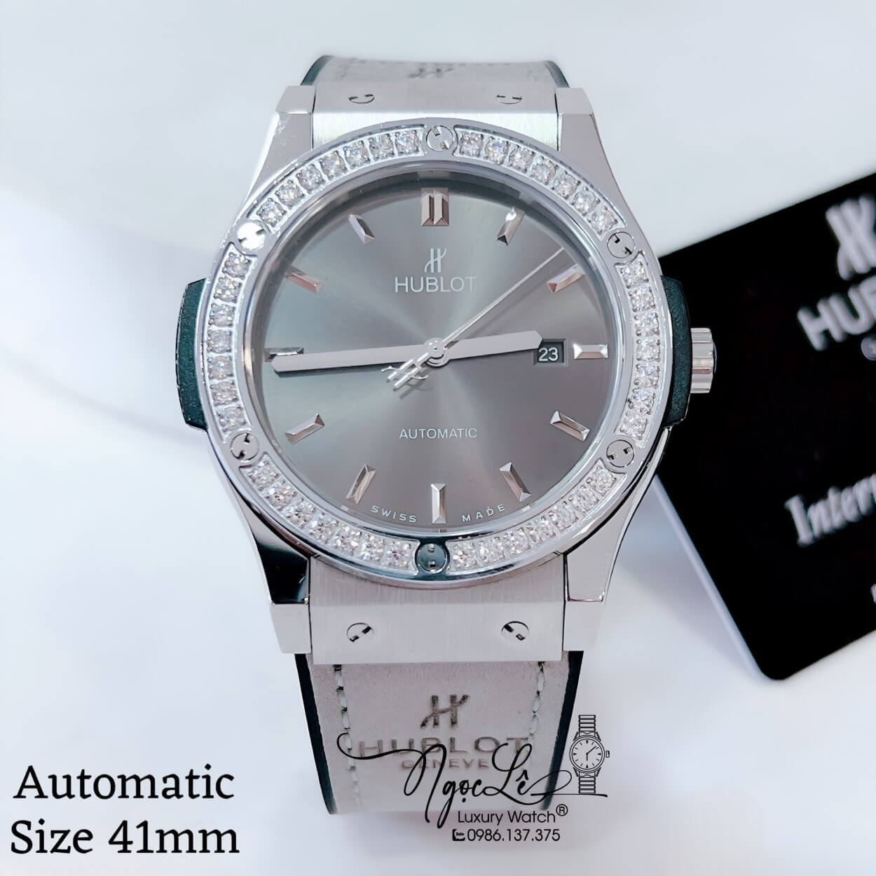 Đồng Hồ Hublot Classic Fusion Nam Tự Động Dây Da Silicon Xám Đính Đá Tròn Silver 41mm