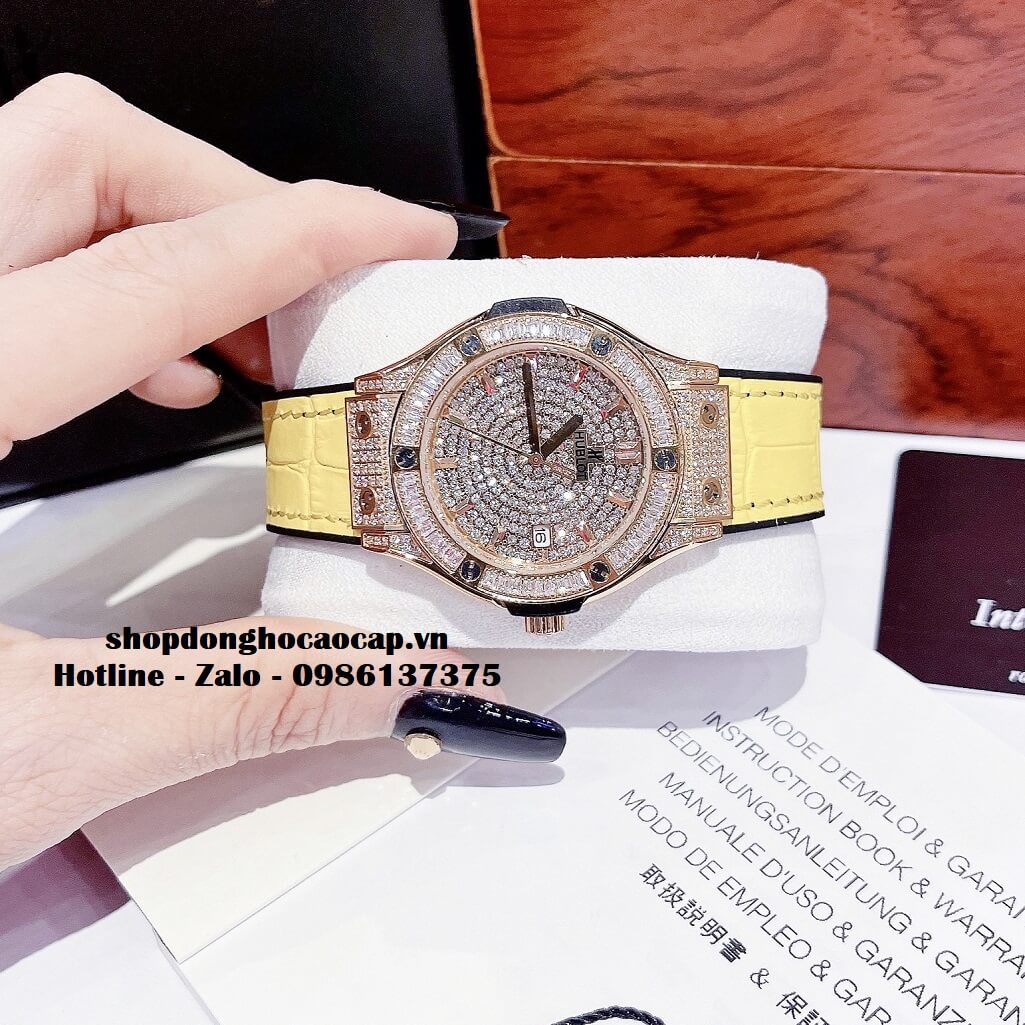 Đồng Hồ Hublot Classic Fusion Dây Da Silicon Vàng Đính Đá Rose