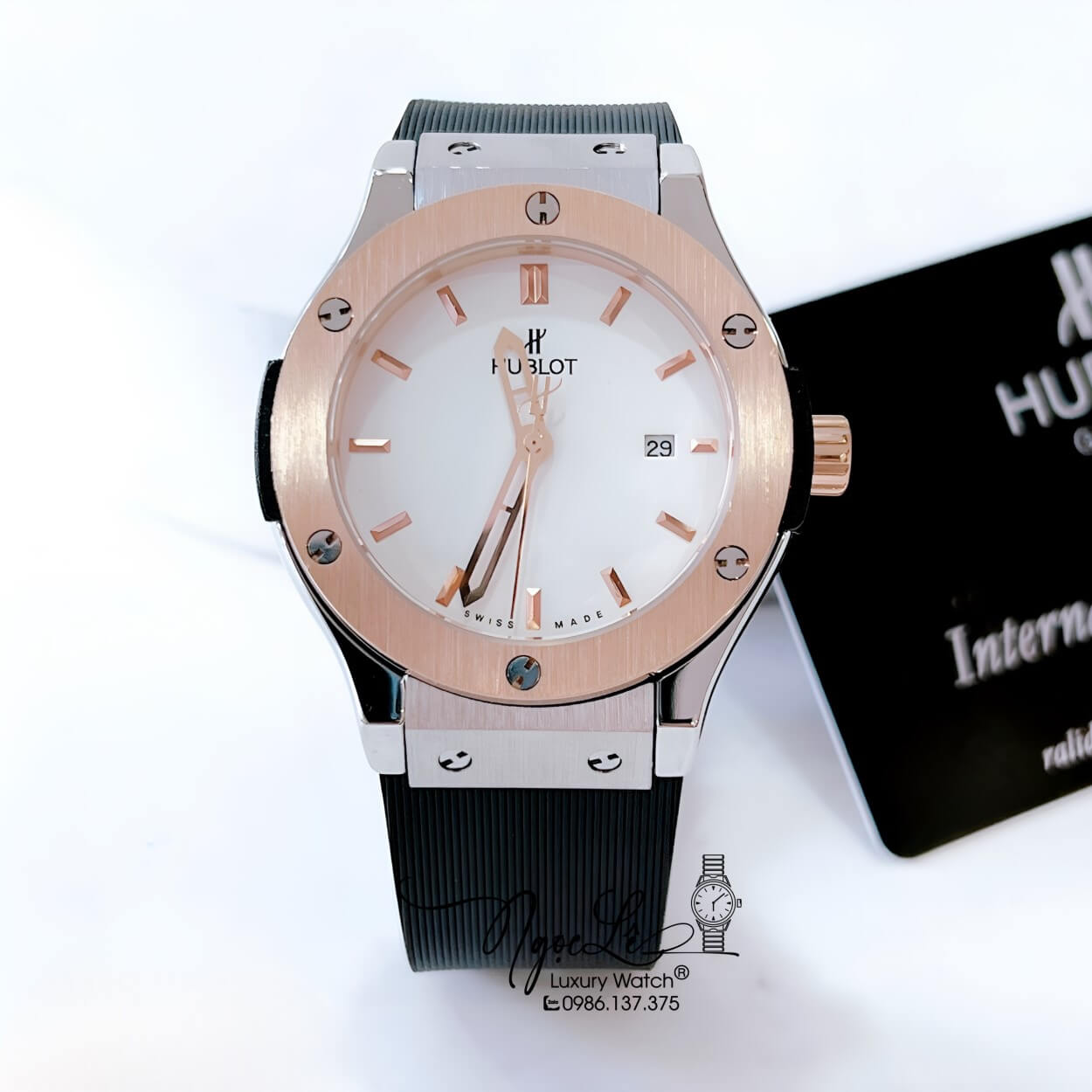 Đồng Hồ Hublot Classic Fusion Nam Máy Pin Dây Silicon Đen Mặt Trắng Vỏ Demi Rose Size 38mm