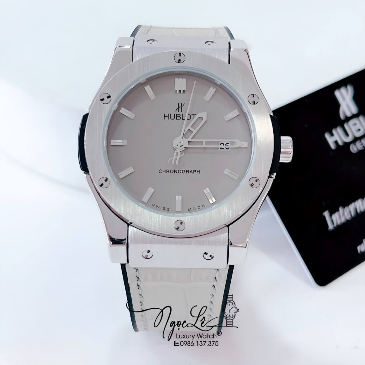 Đồng Hồ Hublot Classic Fusion Nam Máy Pin Dây Da Silicon Xám Vỏ Thép Silver 42mm