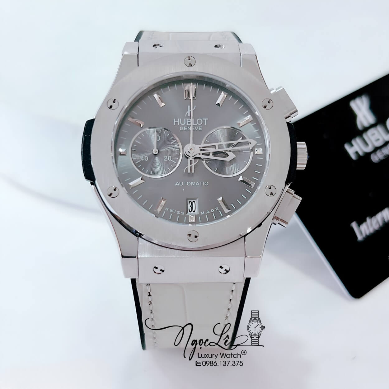 Đồng Hồ Hublot Classic Fusion Nam Máy Pin 5 Kim Dây Da Silicon Xám Vỏ Thép Mờ 42mm