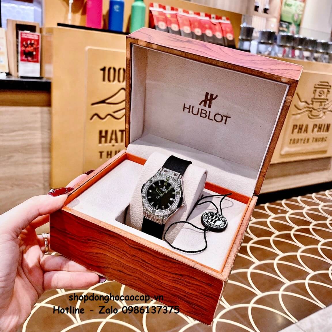 Đồng Hồ Cặp Hublot Classic Fusion Quartz - Dây Silicon Đen Mặt Đen