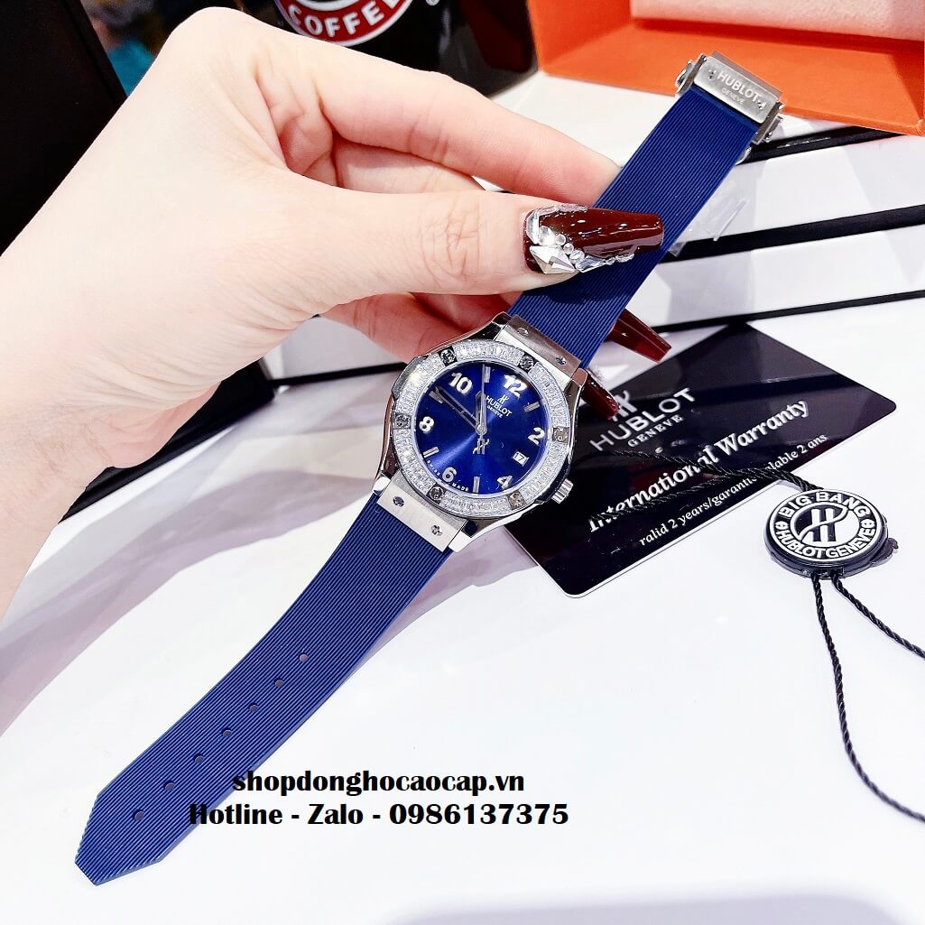 Đồng Hồ Hublot Classic Fusion Nữ Dây Silicon Xanh Dương 34mm Đính Đá