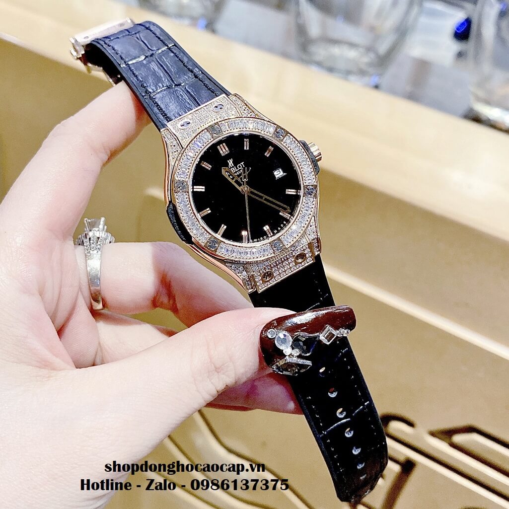 Đồng Hồ Hublot Classic Fusion Nữ Dây Da Silicon Đen Vỏ Vàng 34mm Đính Đá