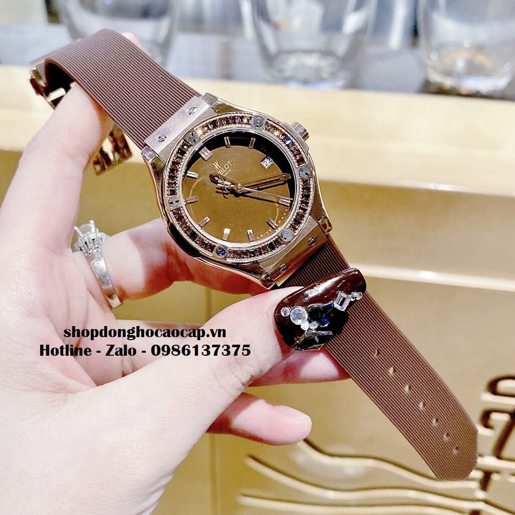 Đồng Hồ Hublot Classic Fusion Nữ Dây Silicon Nâu 34mm Đính Đá