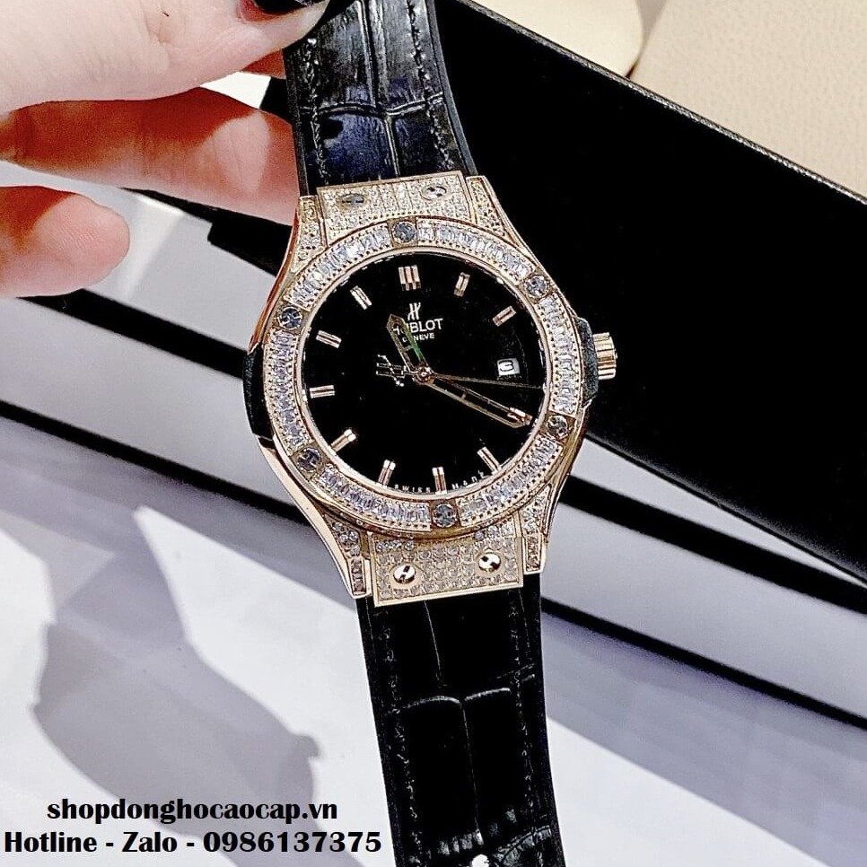 Đồng Hồ Hublot Classic Fusion Nữ Dây Da Silicon Đen Vỏ Vàng 34mm Đính Đá